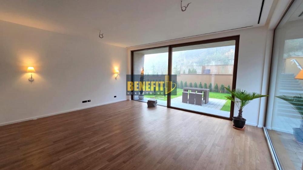 Stan na prodaju u Beogradu, Dedinje, cetvorosoban, 284m2, cena 1169000 evra