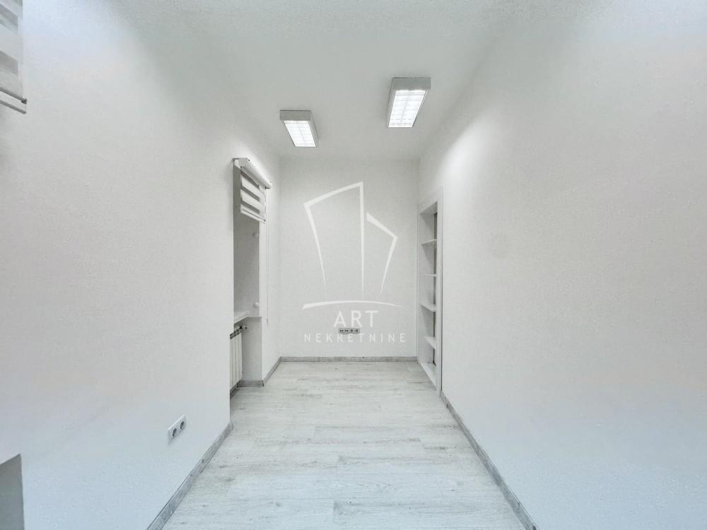 Stan na prodaju u Beogradu, Vračar, cetvorosoban, 81m2, cena 390000 evra