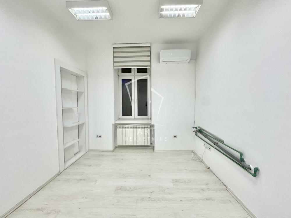 Stan na prodaju u Beogradu, Vračar, cetvorosoban, 81m2, cena 390000 evra