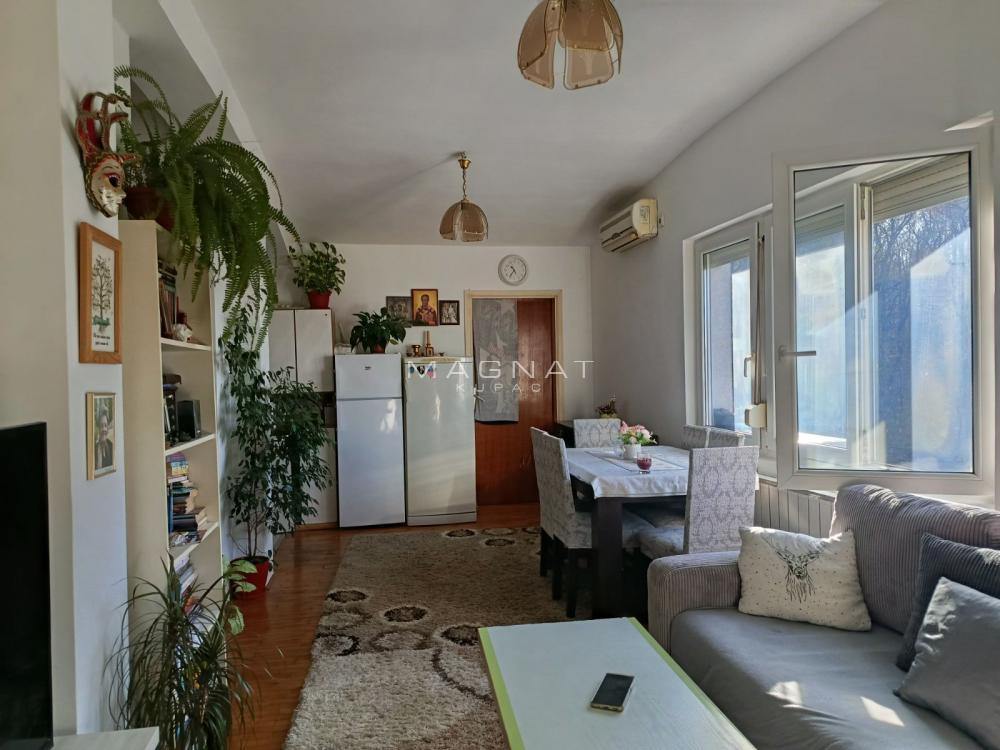 Stan na prodaju u Beogradu, Miljakovac, trosoban, 55m2, cena 140000 evra