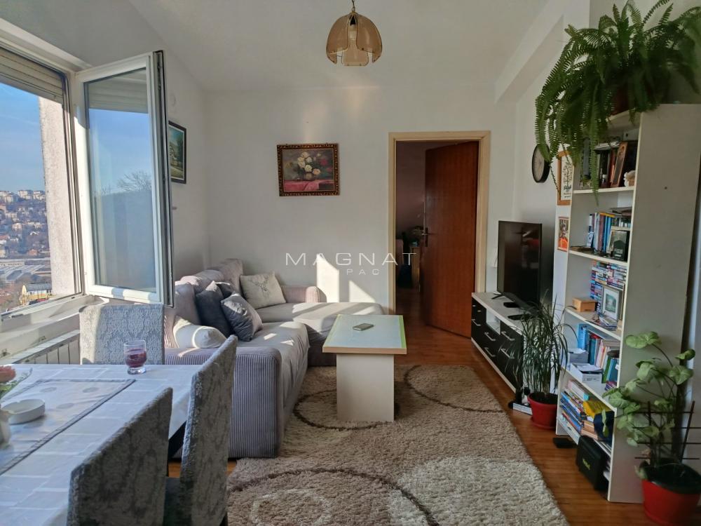 Stan na prodaju u Beogradu, Miljakovac, trosoban, 55m2, cena 140000 evra