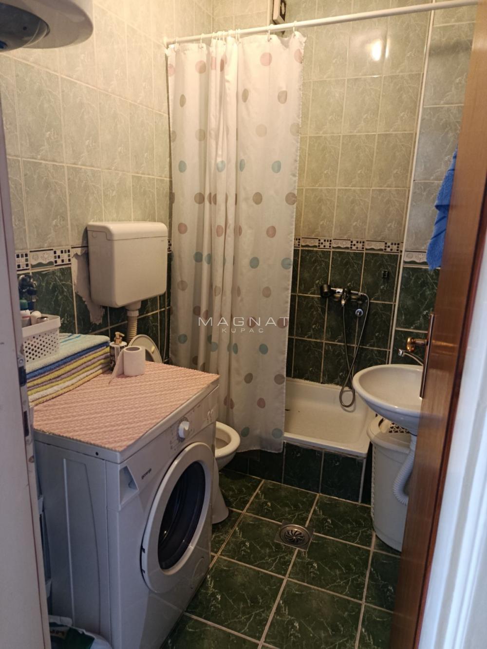 Stan na prodaju u Beogradu, Miljakovac, trosoban, 55m2, cena 140000 evra