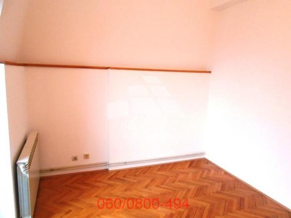 Stan na prodaju u Beogradu, Cvetkova pijaca, trosoban, 85m2, cena 220000 evra