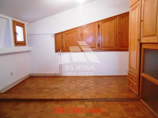 Stan na prodaju u Beogradu, Cvetkova pijaca, trosoban, 85m2, cena 220000 evra