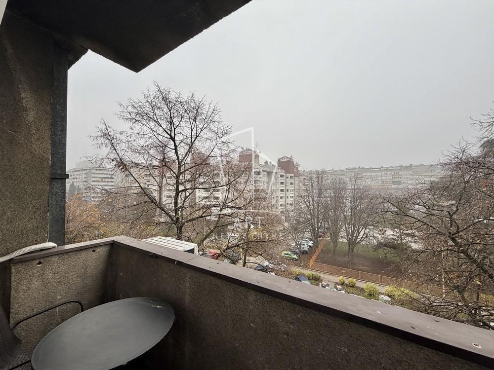 Stan na prodaju u Beogradu, Novi Beograd blok 11C (Stari Merkator), dvosoban, 42m2, cena 183500 evra