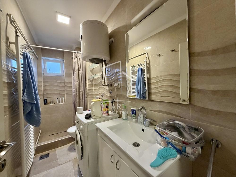 Stan na prodaju u Beogradu, Novi Beograd blok 11C (Stari Merkator), dvosoban, 42m2, cena 183500 evra