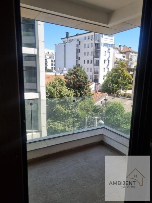 Stan na prodaju u Beogradu, Čubura, 261m2, cena 1305000 evra