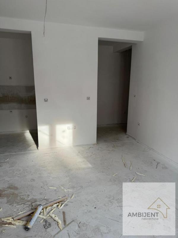 Stan na prodaju u Beogradu, Batajnica, trosoban, 61m2, cena 110000 evra