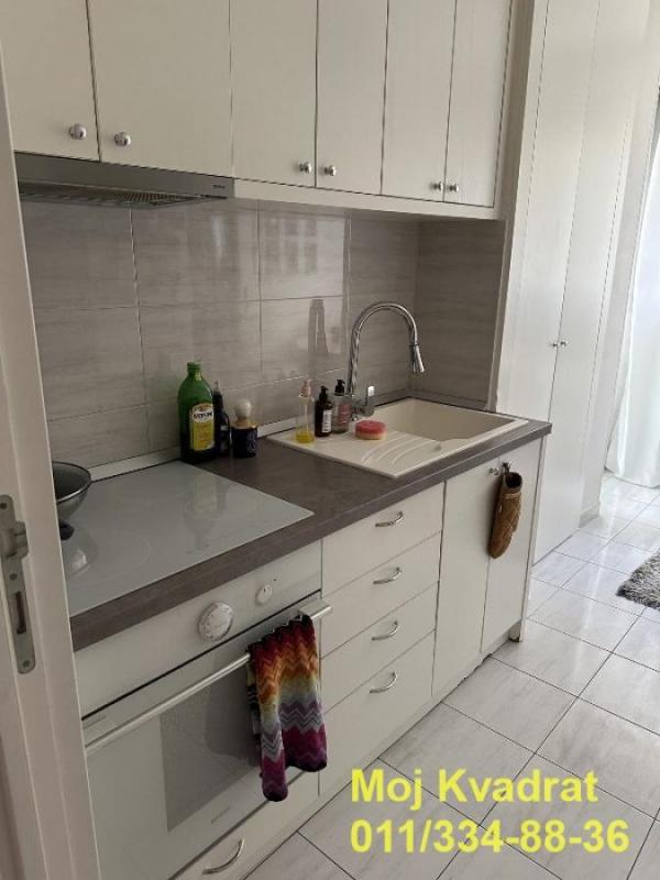 Stan na prodaju u Beogradu, Novi Beograd blok 37, dvoiposoban, 68m2, cena 237000 evra