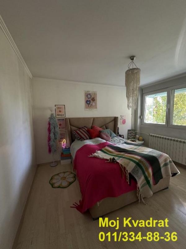 Stan na prodaju u Beogradu, Novi Beograd blok 37, dvoiposoban, 68m2, cena 237000 evra