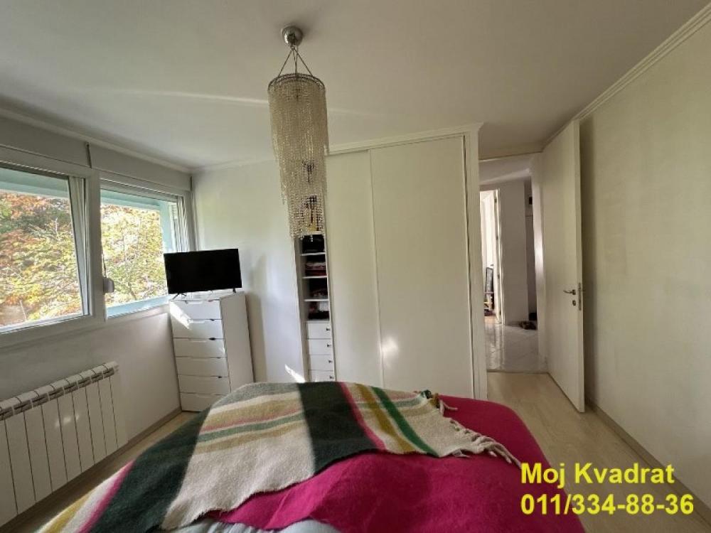 Stan na prodaju u Beogradu, Novi Beograd blok 37, dvoiposoban, 68m2, cena 237000 evra