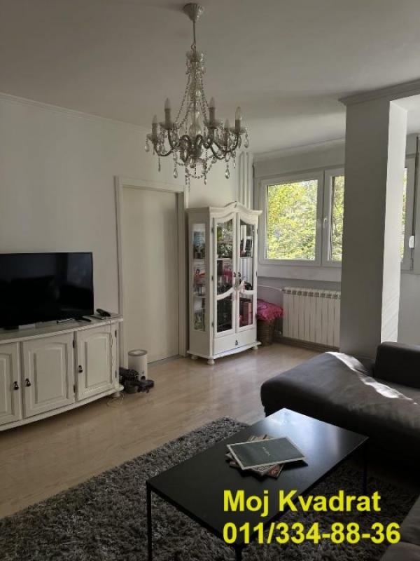 Stan na prodaju u Beogradu, Novi Beograd blok 37, dvoiposoban, 68m2, cena 237000 evra