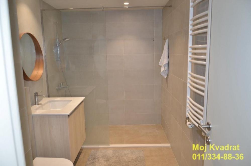 Stan na prodaju u Beogradu, Beograd na vodi, trosoban, 82m2, cena 425000 evra