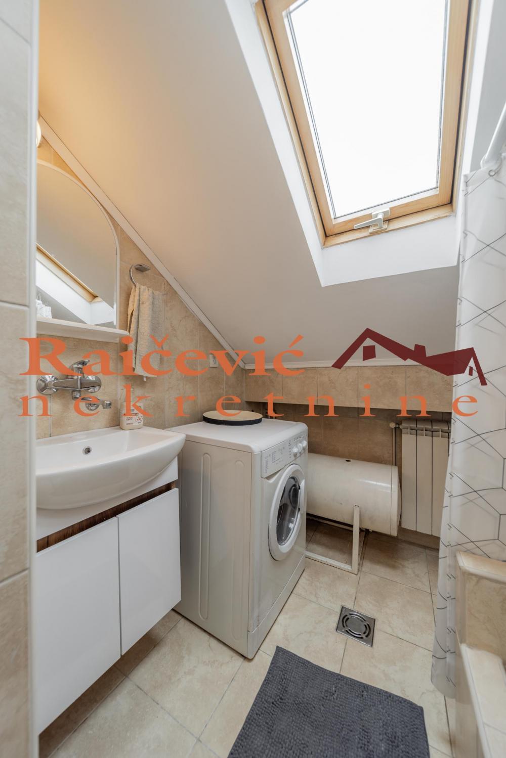 Stan na prodaju u Beogradu, Beograd (centar), jednoiposoban, 35m2, cena 144000 evra