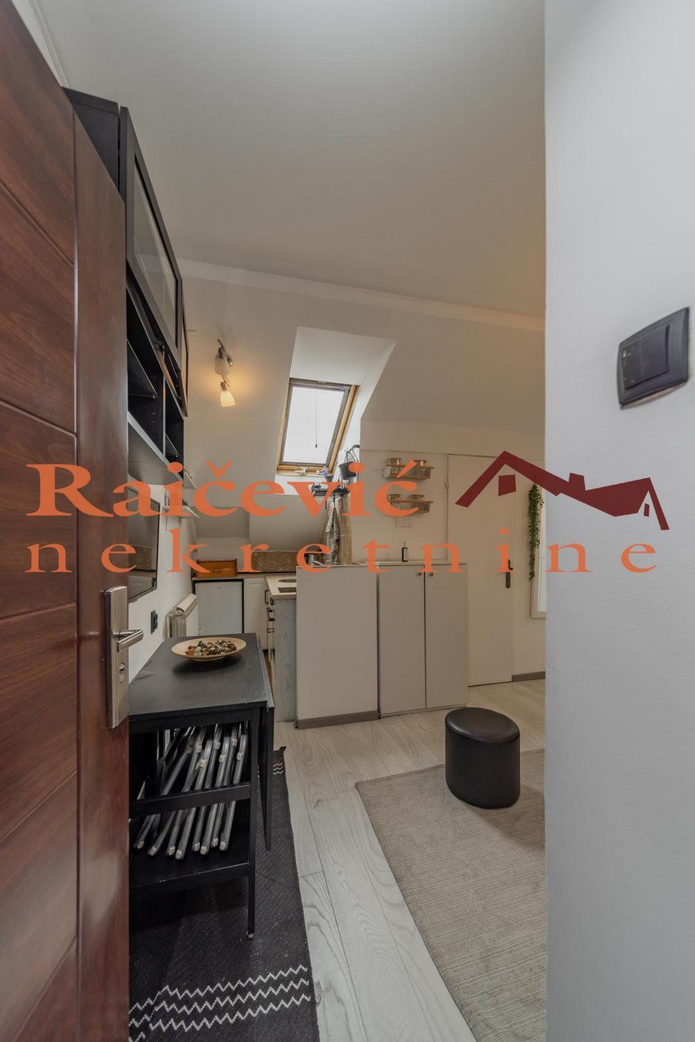 Stan na prodaju u Beogradu, Beograd (centar), jednoiposoban, 35m2, cena 144000 evra