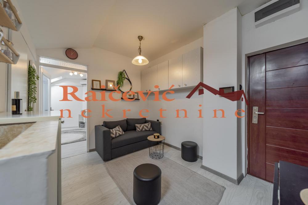 Stan na prodaju u Beogradu, Beograd (centar), jednoiposoban, 35m2, cena 144000 evra