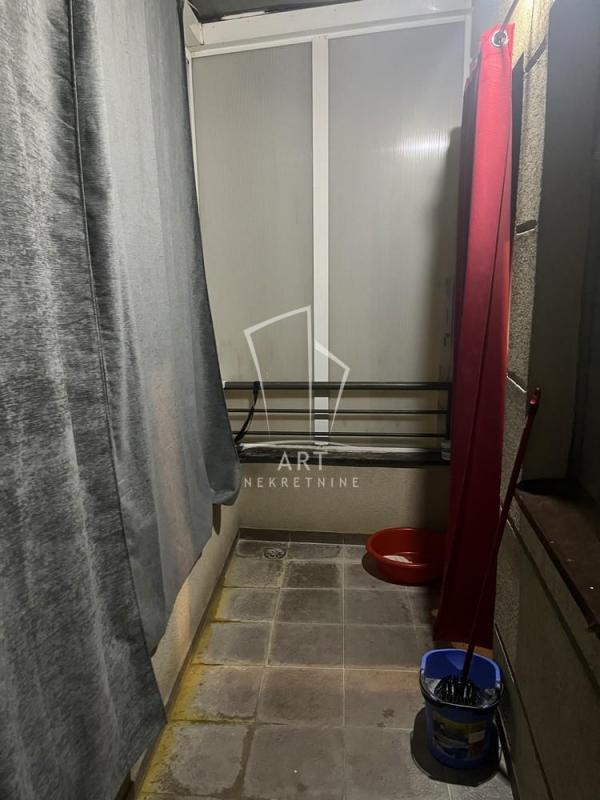 Stan na prodaju u Beogradu, Zemun, jednoiposoban, 34m2, cena 70000 evra