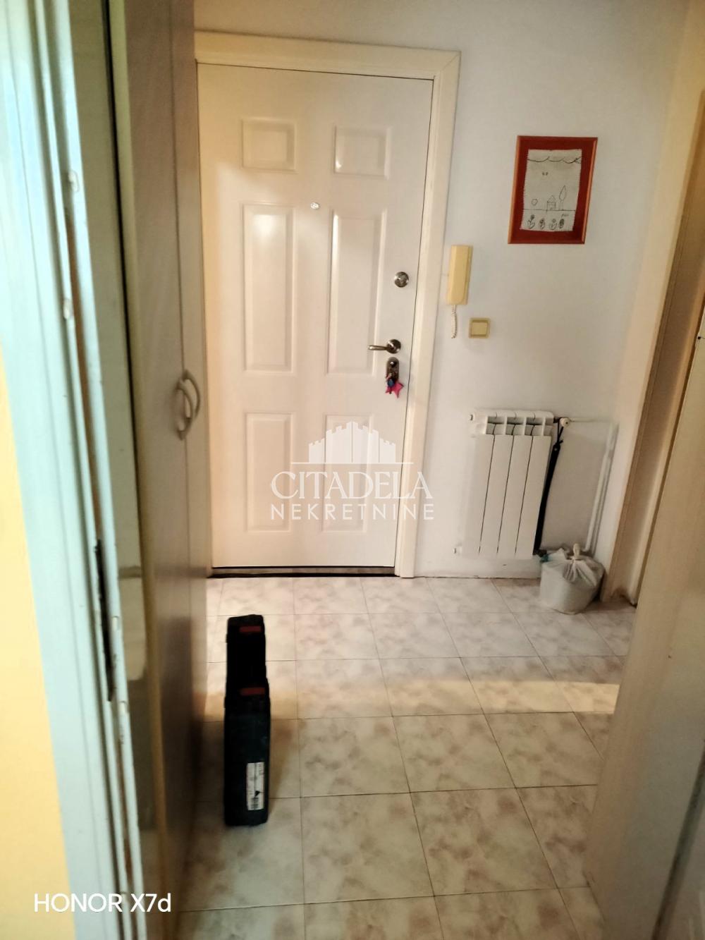 Stan na prodaju u Beogradu, Čukarica, dvoiposoban, 48m2, cena 105000 evra