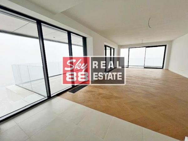 Stan na prodaju u Beogradu, Beograd na vodi, cetvorosoban, 228m2, cena 2394000 evra