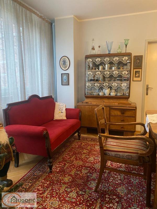 Stan na prodaju u Beogradu, Novi Beograd blok 21 (10. gimnazija), cetvorosoban, 99m2, cena 396000 evra