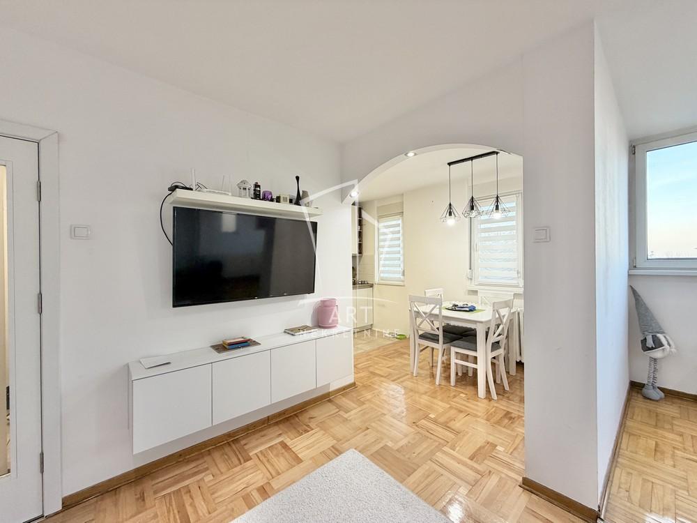 Stan na prodaju u Beogradu, Mirijevo, trosoban, 80m2, cena 225000 evra