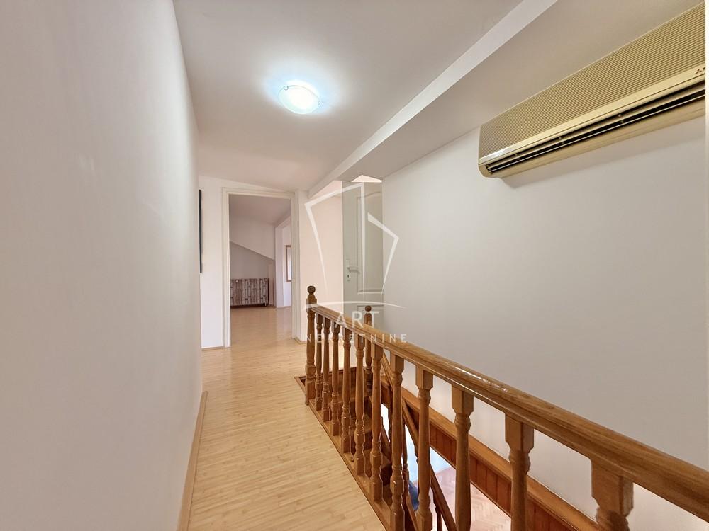 Stan na prodaju u Beogradu, Čukarica, 124m2, cena 190000 evra