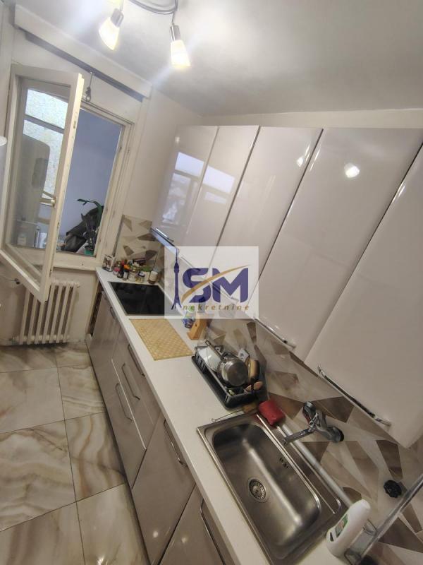 Stan na prodaju u Beogradu, Braće Jerković, dvosoban, 47m2, cena 130000 evra