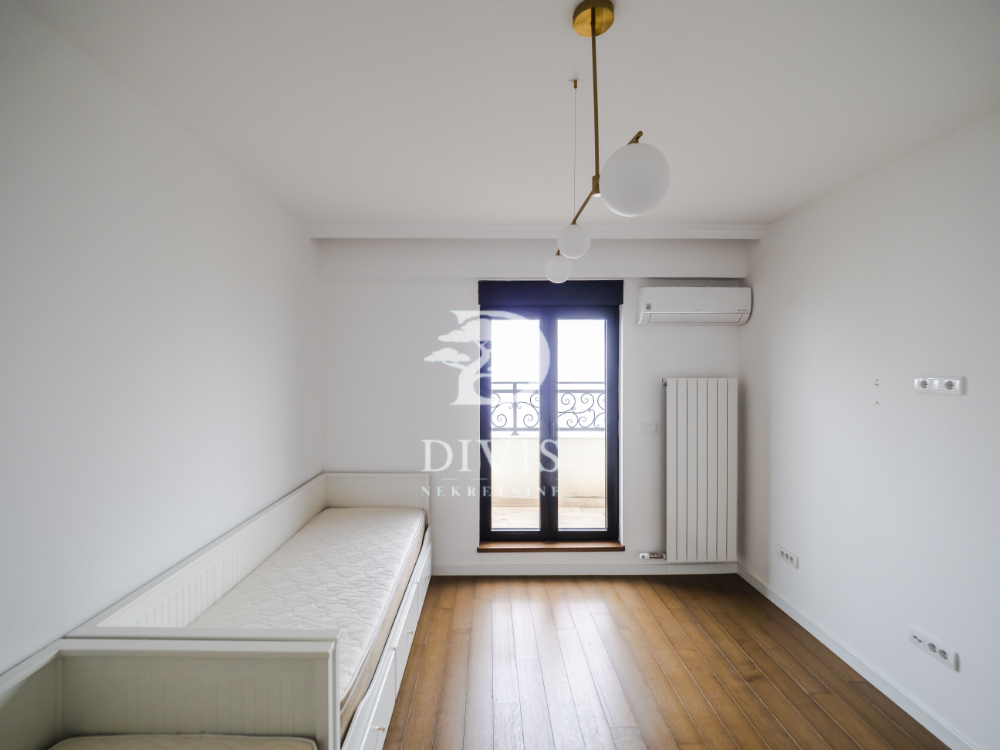 Stan na prodaju u Beogradu, Zvezdara,Lion, 130m2, cena 470000 evra