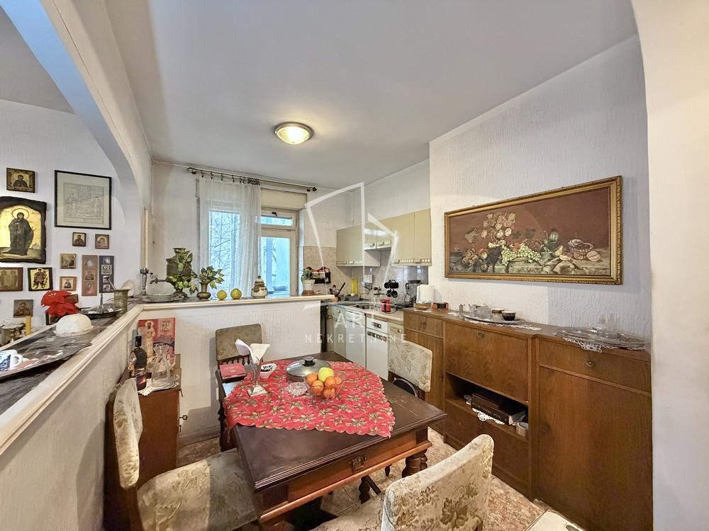 Stan na prodaju u Beogradu, Stari grad, trosoban, 80m2, cena 310000 evra