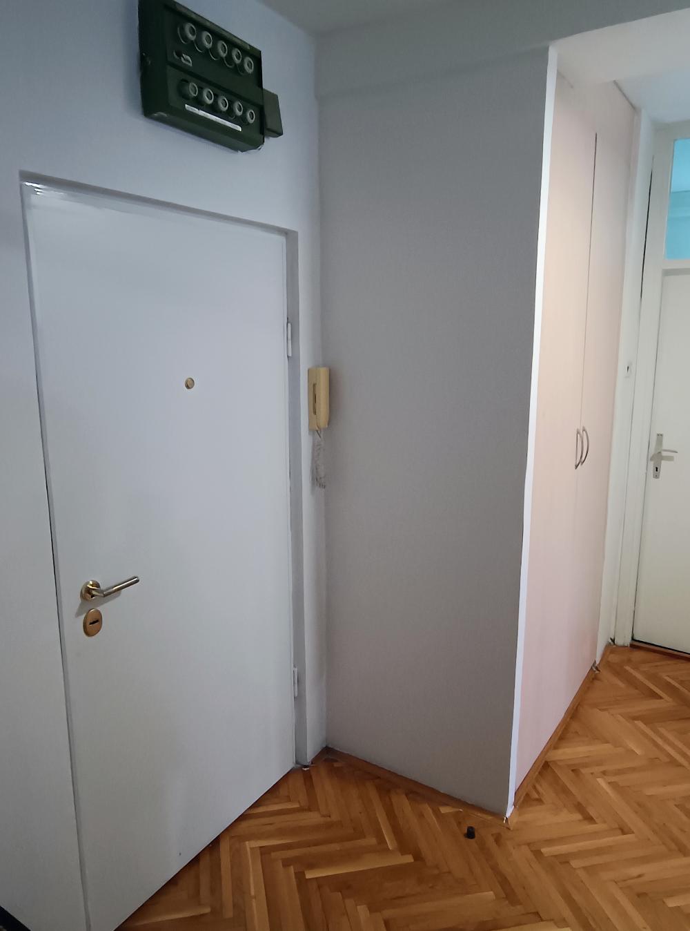 Stan na prodaju u Beogradu, Novi Beograd,Novi Beograd blok 45 (TC Enjub), dvosoban, 58m2, cena 199000 evra