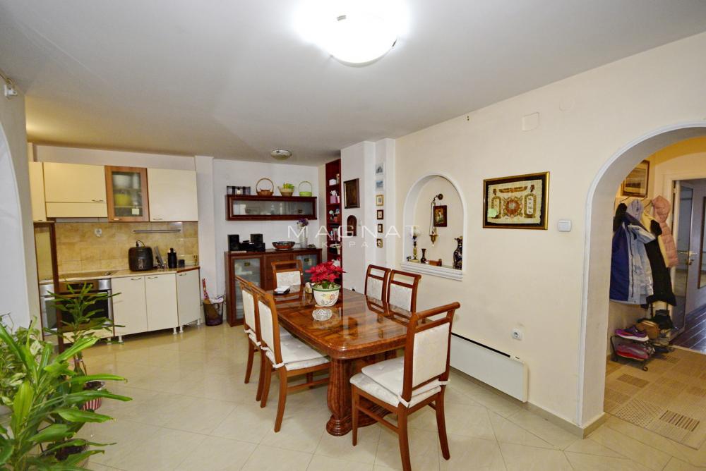 Stan na prodaju u Beogradu, Stari grad, 116m2, cena 450000 evra