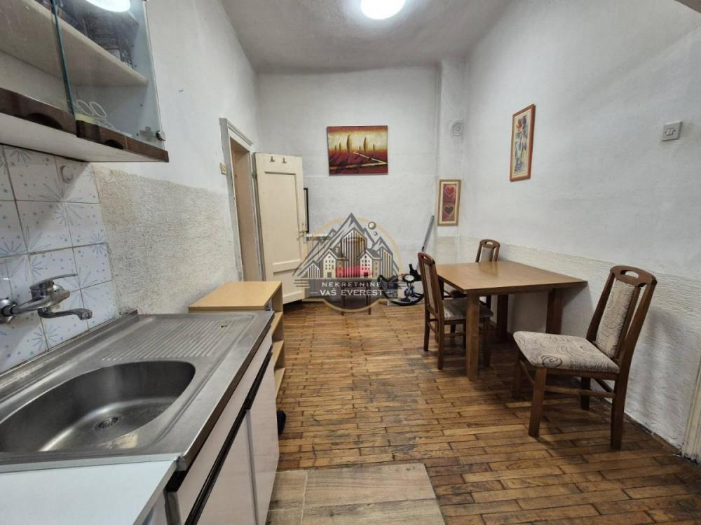 Stan na prodaju u Beogradu, Botanička bašta, jednosoban, 32m2, cena 113000 evra