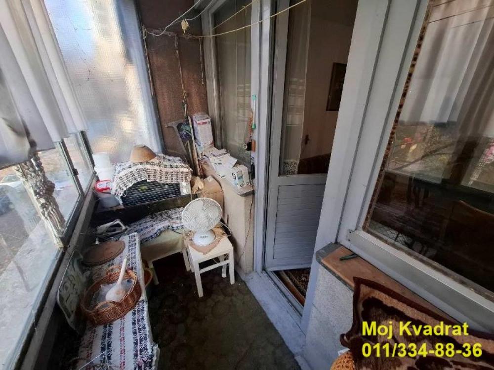 Stan na prodaju u Beogradu, Krnjača, jednoiposoban, 42m2, cena 120000 evra