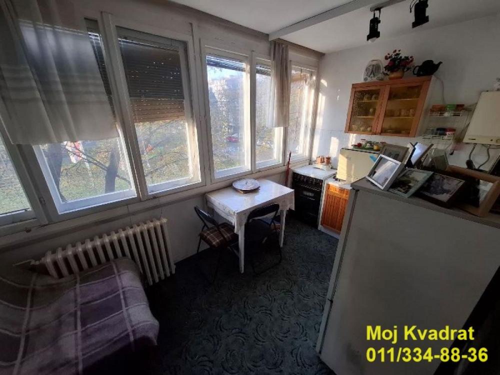 Stan na prodaju u Beogradu, Krnjača, jednoiposoban, 42m2, cena 120000 evra