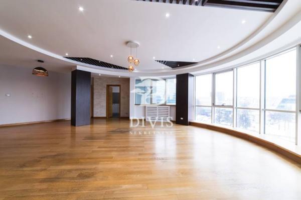 Stan na prodaju u Beogradu, Novi Beograd,Novi Beograd blok 19 (Sava centar), 195m2, cena 960000 evra