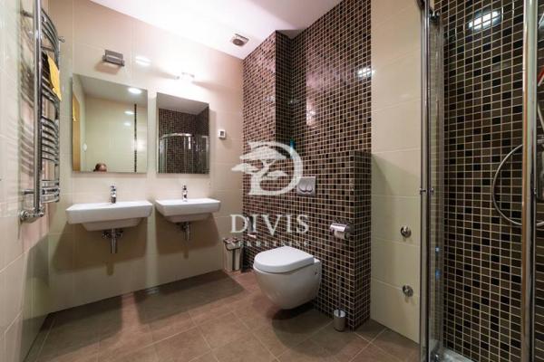 Stan na prodaju u Beogradu, Novi Beograd,Novi Beograd blok 19 (Sava centar), 195m2, cena 960000 evra