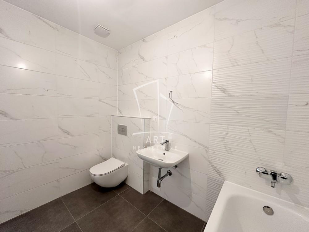 Stan na prodaju u Beogradu, Voždovac, dvoiposoban, 73m2, cena 252000 evra