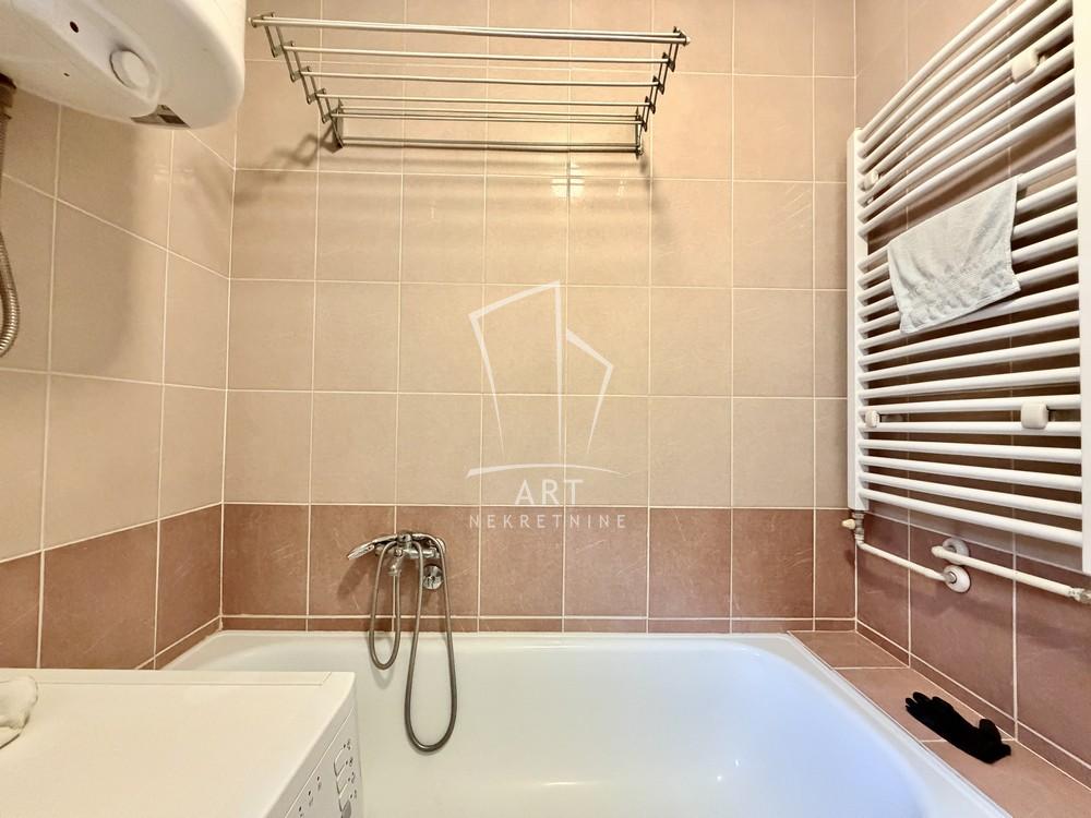 Stan na prodaju u Beogradu, Borča, jednoiposoban, 45m2, cena 90000 evra