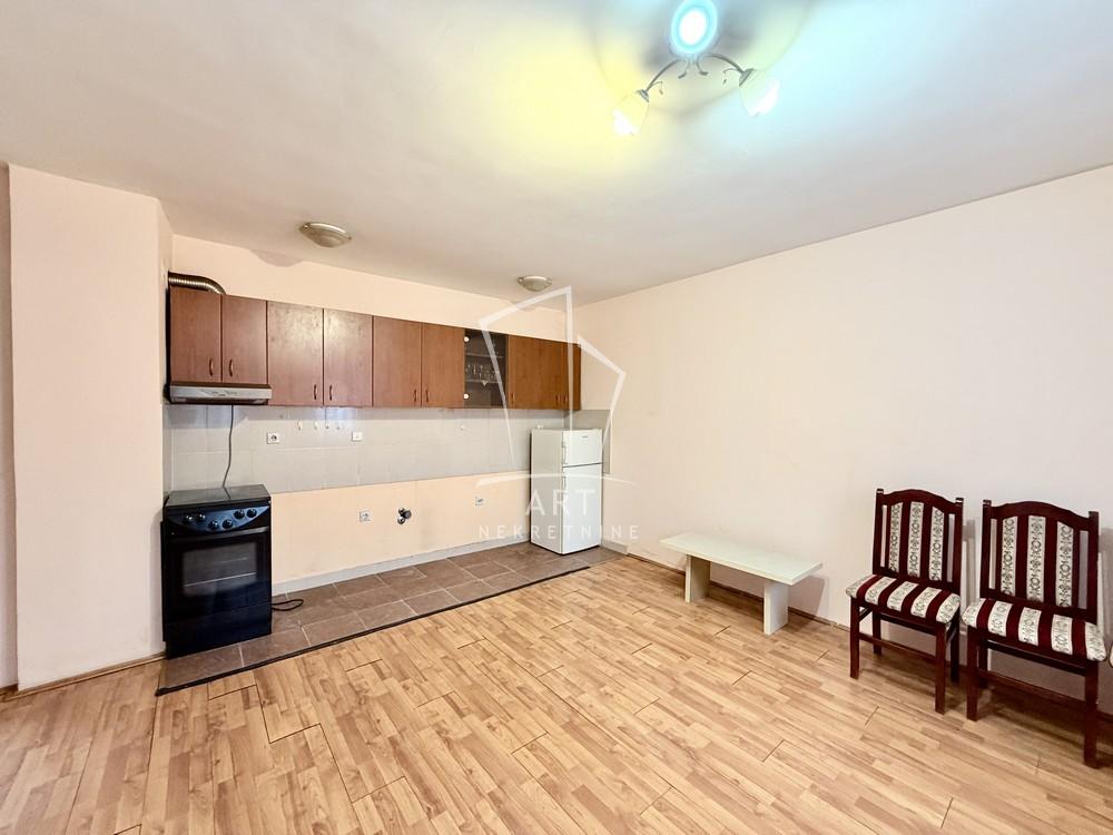 Stan na prodaju u Beogradu, Borča, jednoiposoban, 45m2, cena 90000 evra