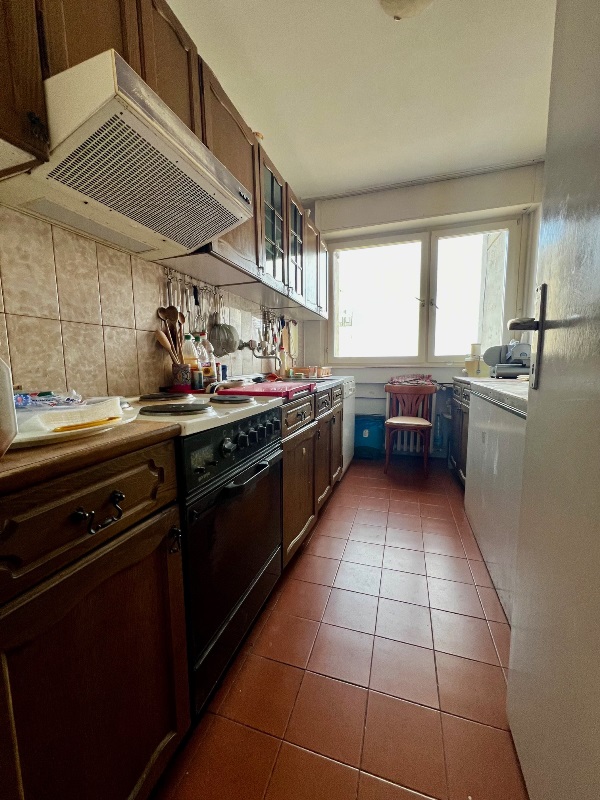 Stan na prodaju u Beogradu, Banjica, trosoban, 82m2, cena 197000 evra