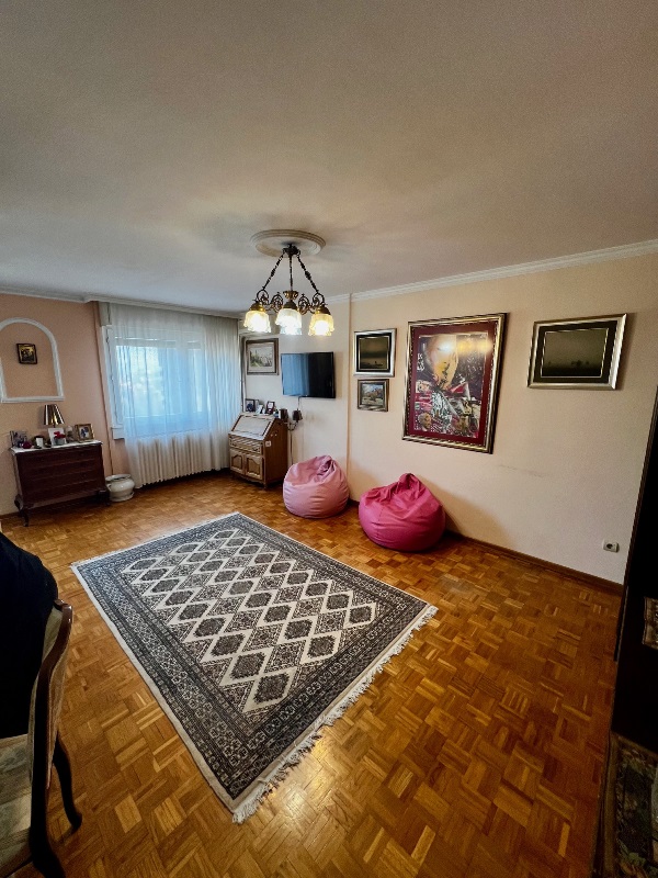 Stan na prodaju u Beogradu, Banjica, trosoban, 82m2, cena 197000 evra