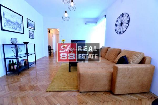 Stan na prodaju u Beogradu, Kalenić pijaca, dvosoban, 48m2, cena 179000 evra