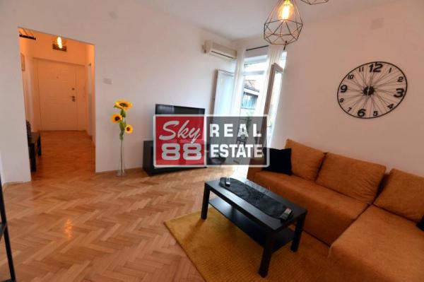 Stan na prodaju u Beogradu, Kalenić pijaca, dvosoban, 48m2, cena 179000 evra