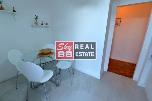 Stan na prodaju u Beogradu, Kalenić pijaca, dvosoban, 48m2, cena 179000 evra