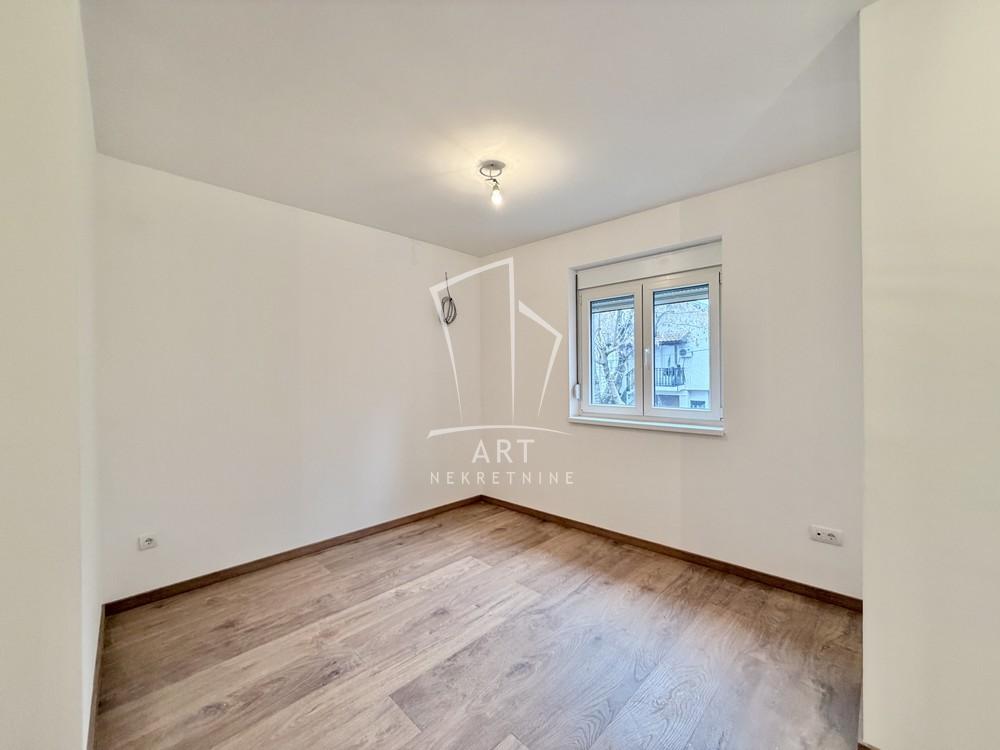 Stan na prodaju u Beogradu, Vračar, dvoiposoban, 56m2, cena 210000 evra