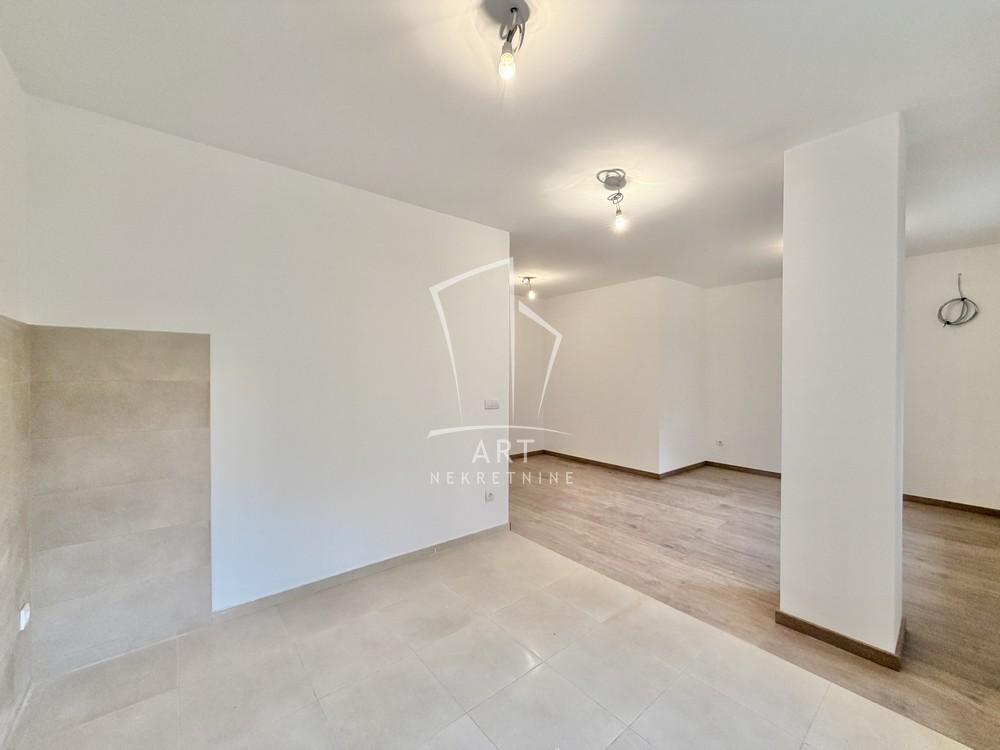 Stan na prodaju u Beogradu, Vračar, dvoiposoban, 56m2, cena 210000 evra