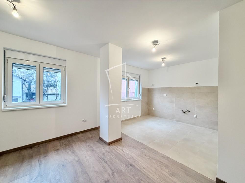 Stan na prodaju u Beogradu, Vračar, dvoiposoban, 56m2, cena 210000 evra