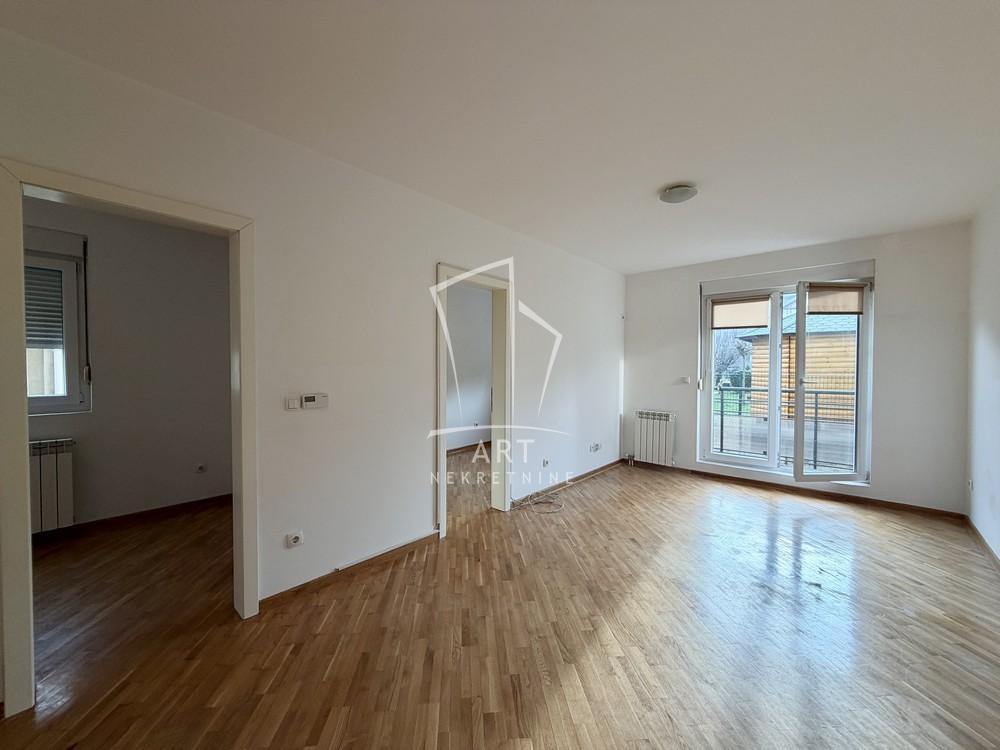 Stan na prodaju u Beogradu, Mirijevo, dvoiposoban, 51m2, cena 100000 evra