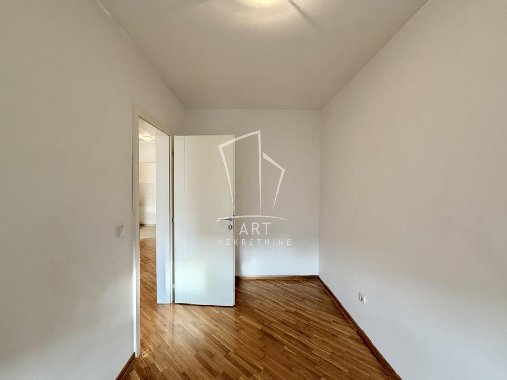 Stan na prodaju u Beogradu, Mirijevo, dvoiposoban, 51m2, cena 100000 evra