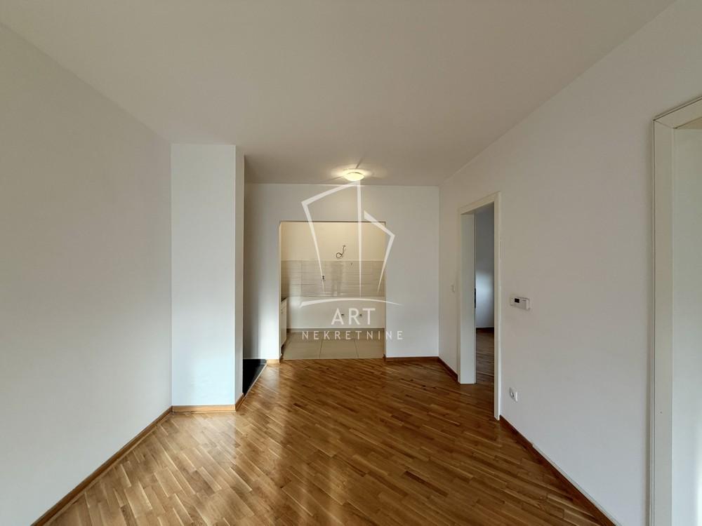 Stan na prodaju u Beogradu, Mirijevo, dvoiposoban, 51m2, cena 100000 evra